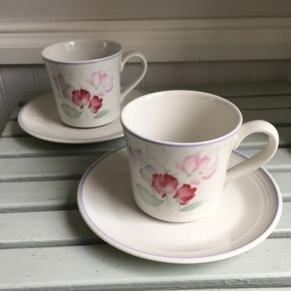 Vintage Royal Doulton Fresh Flowers Cups and Saucers Made in England 1983